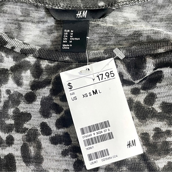 🌺 H&M Black Leopard Print Semi Sheer Oversized Tunic Top Size M NWT - Picture 6 of 8